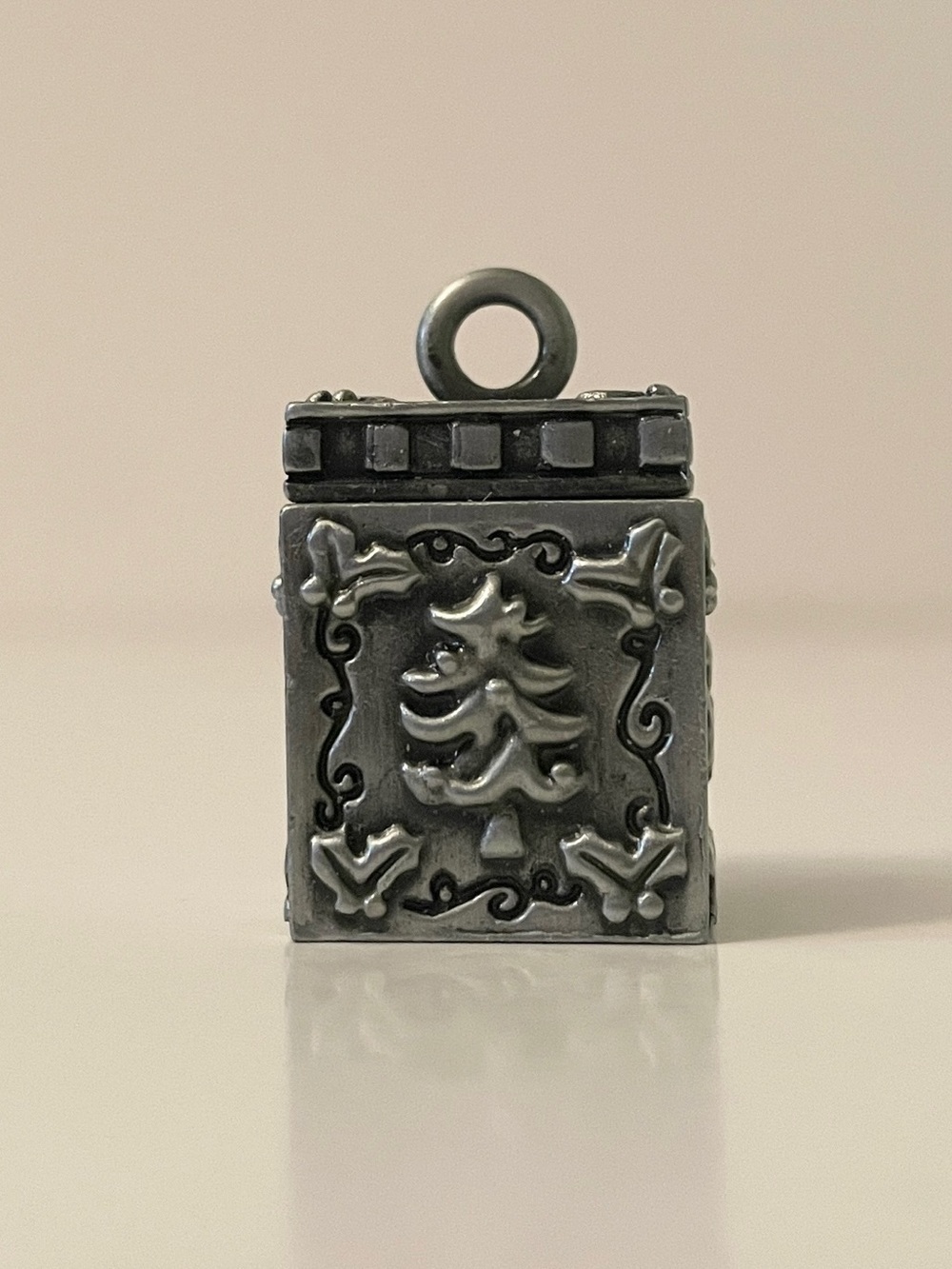 Vintage Ganz Little Treasures Hinged Christmas Tree Trinket Box Charm
